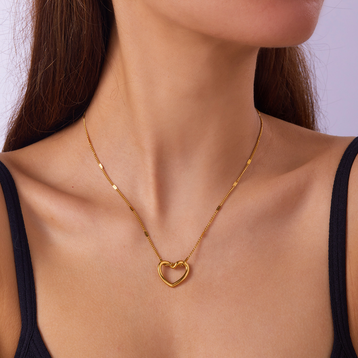 Pack of 18K PVD Gold Stainless Steel Minimalism Heart Necklace Simple Heart Pendant Fashion Thin Chain Necklace & Colorful Heart Bracelet