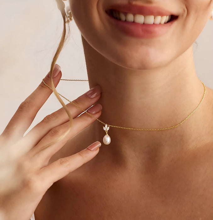 18K Real Gold-Plated Stainless-Steel Classic Cultured Pearl Necklace and Earrings Set for Women