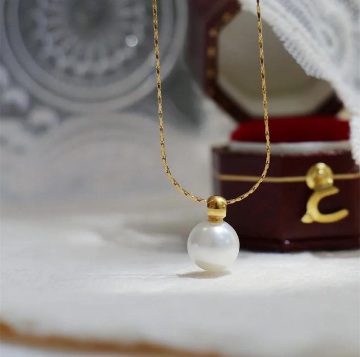 Pearl Pendant Necklace