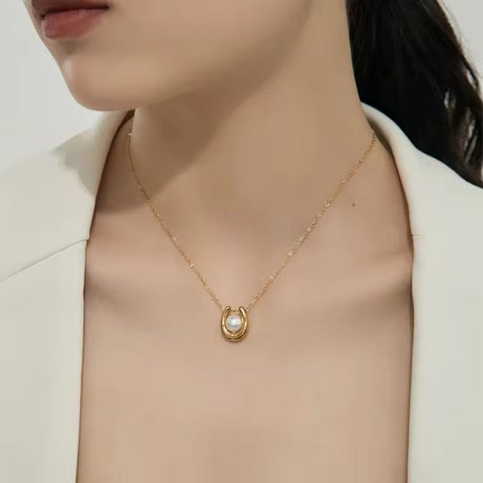 18K PVD Gold Plated U-Shaped Pearl Pendant Necklace for Women